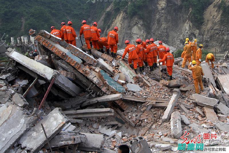 汶川地震中顯靈的幽魂：親歷者的恐怖遭遇 (汶川地震中顯圣是誰)
