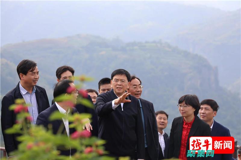 激發(fā)創(chuàng)造力：從頭到尾探索網(wǎng)頁背景圖片的無限可能性 (激發(fā)創(chuàng)造力英語)